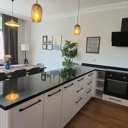 شقة Brand New Luxuries 3-bedrooms In The Center *