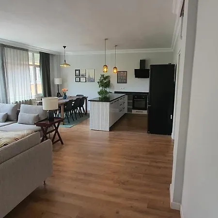 شقة Brand New Luxuries 3-bedrooms In The Center