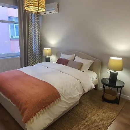 Brand New Luxuries 3-bedrooms In The Center شقة اسطنبول